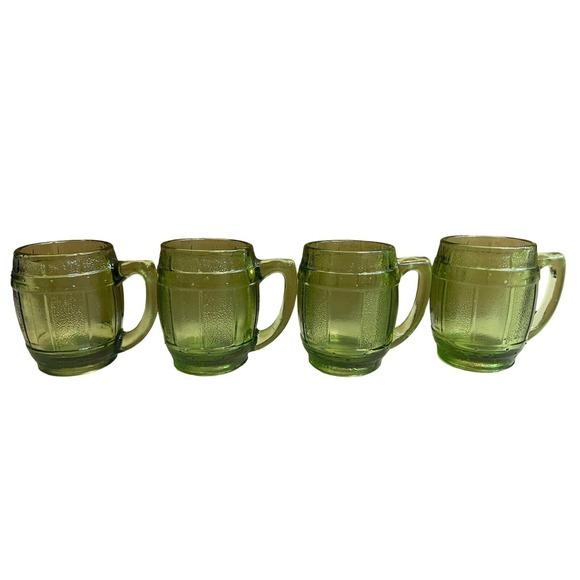 4 Mini Barrel Shot Glass GREEN VTG Hazel Atlas‎ or Toothpick Holder - Excellent - Picture 1 of 6